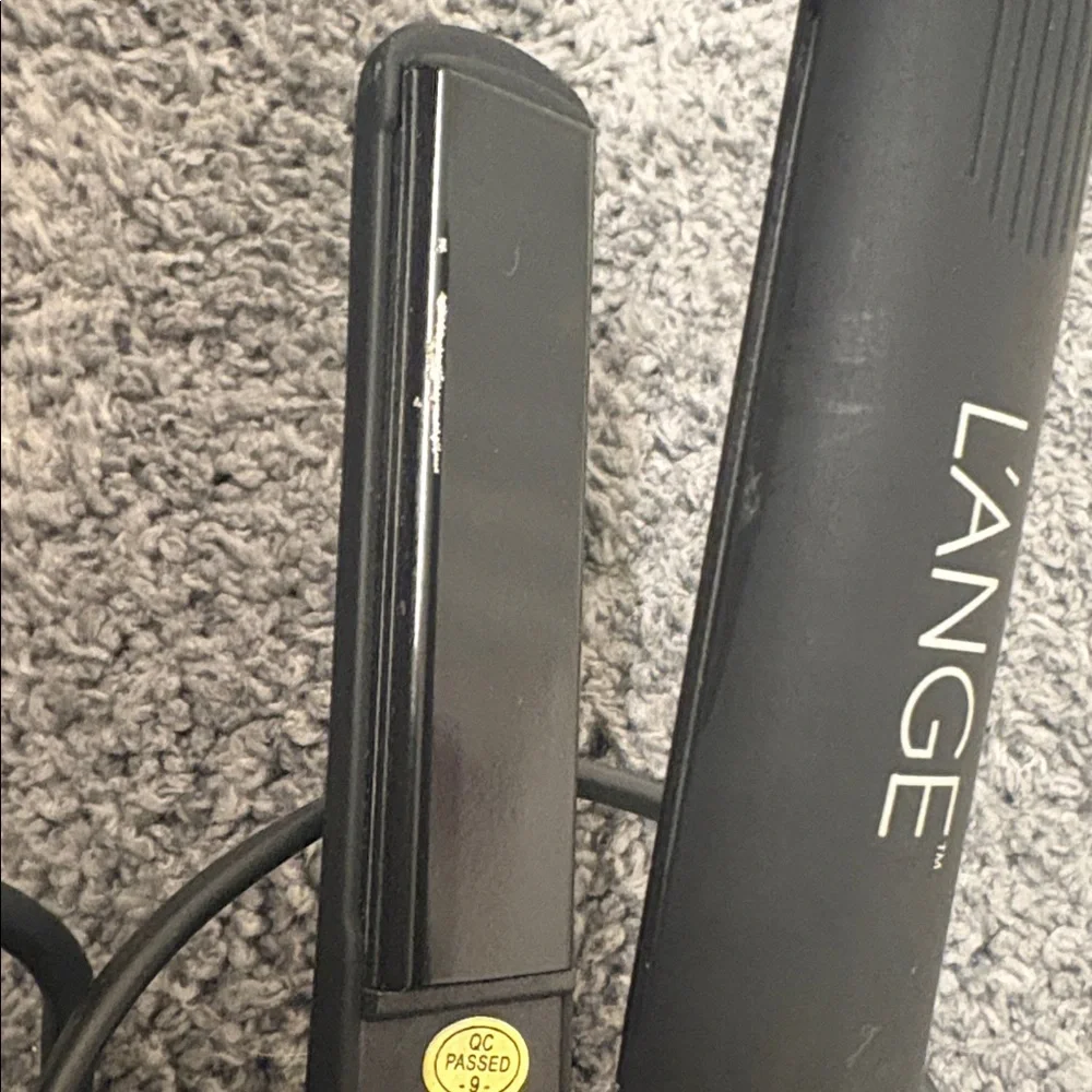 L'ANGE Black Hair Straightener